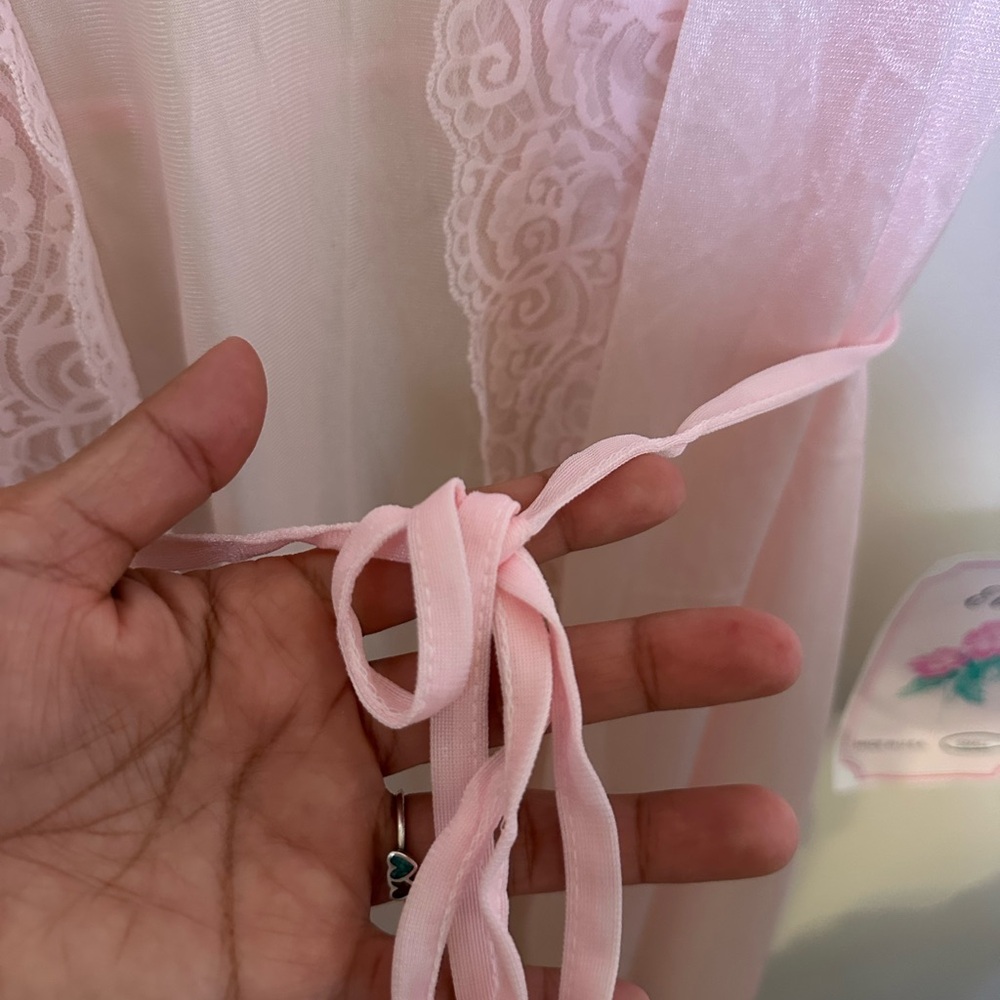 Delicate Light Pink Lace Robe - Picture 11 of 13